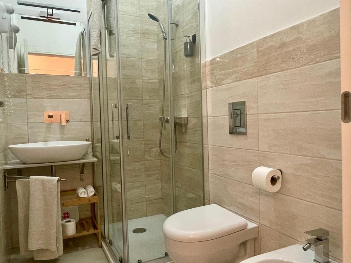 Chambre Triple avec Salle de Bains Privative